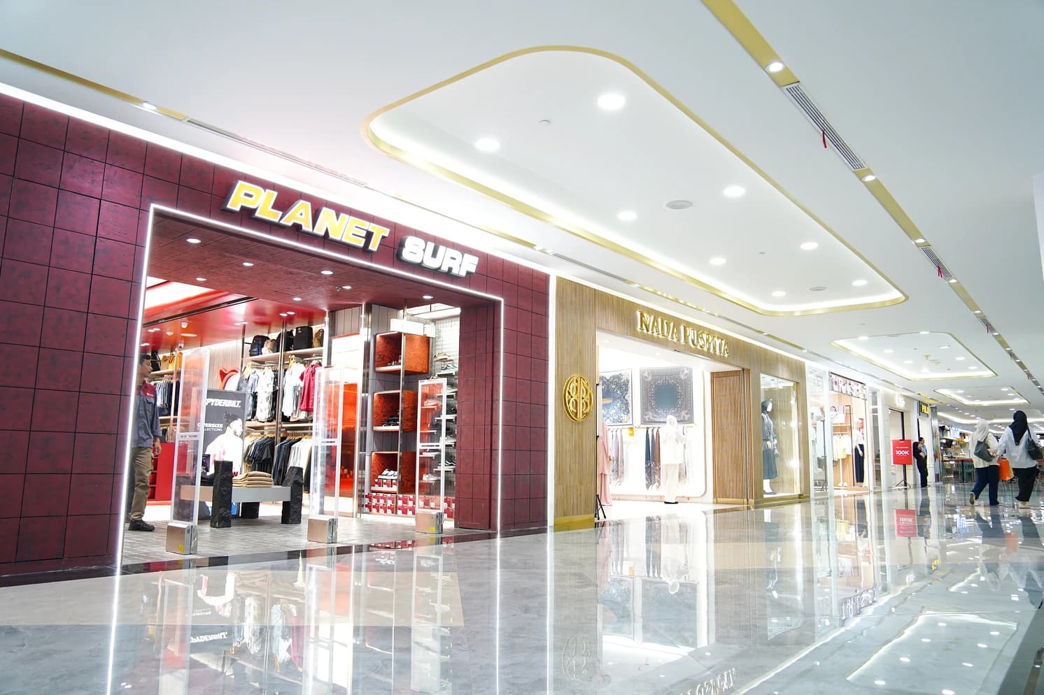 Banner new store